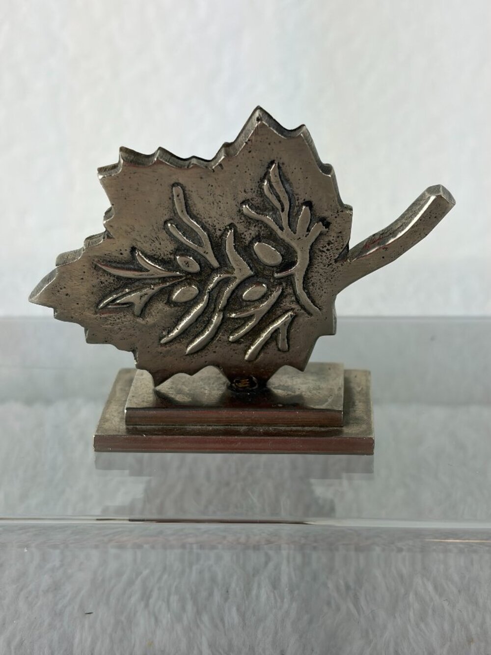 Silver Tone Maple Leaf Card Holders